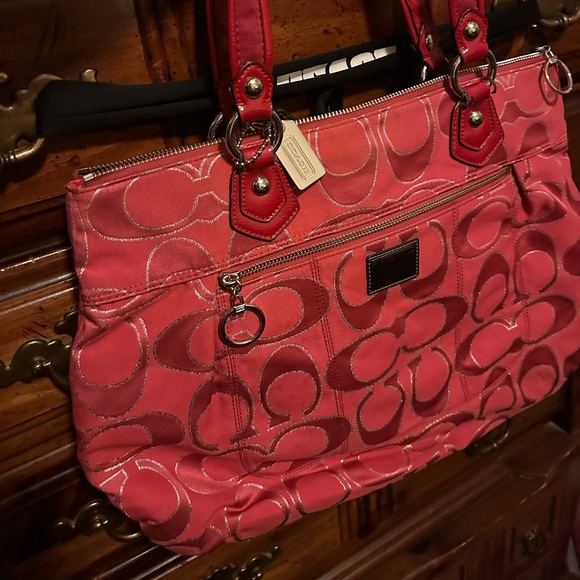 Coach coral tote - Picture 1 of 7
